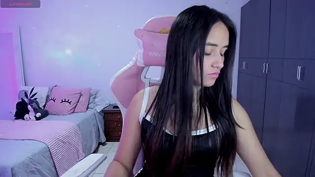 Snapshot of Tinylottie chatting on 11.08.25 Tinylottie online show from 11.08.25