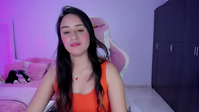 Snapshot of Tinylottie chatting on 11.26.25 Tinylottie online show from 11.26.25