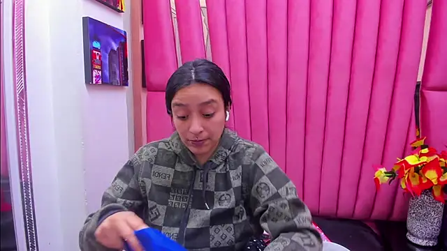 Snapshot of Sarah_Hornny chatting on 02.15.26 Sarah Hornny online show from 02.15.26