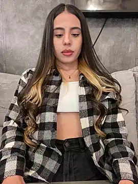 Snapshot of AbyThompson chatting on 01.22.25 AbyThompson online show from 01.22.25