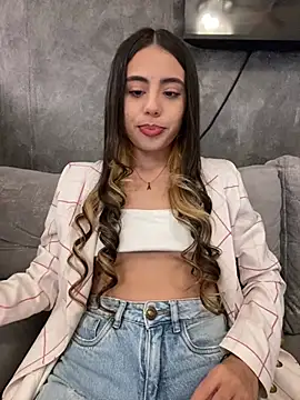 Snapshot of AbyThompson chatting on 01.24.25 AbyThompson online show from 01.24.25