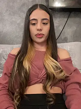 Snapshot of AbyThompson chatting on 01.31.25 AbyThompson online show from 01.31.25