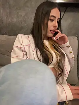Snapshot of AbyThompson chatting on 02.15.25 AbyThompson online show from 02.15.25