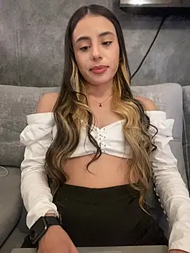 Snapshot of AbyThompson chatting on 02.19.25 AbyThompson online show from 02.19.25