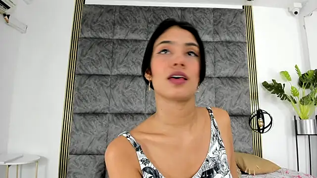 LaurenRodriiguez online show from 02.06.25