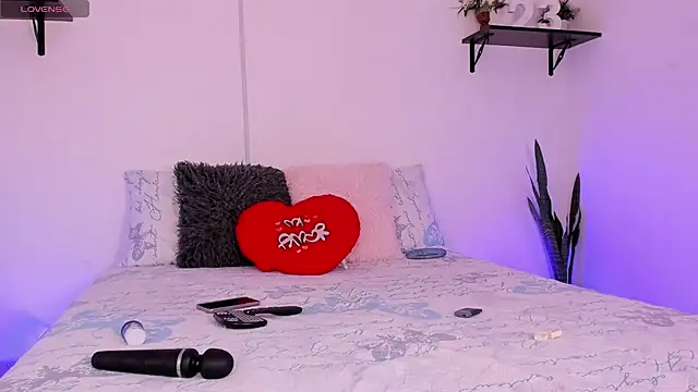 AlanaJohnson  online show from 03.21.25