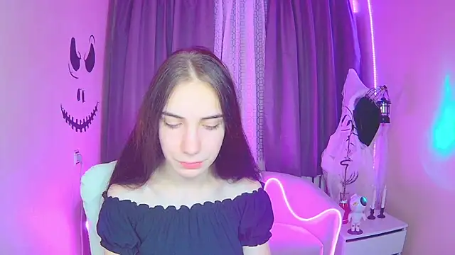 NikaStark  online show from 10.31.25