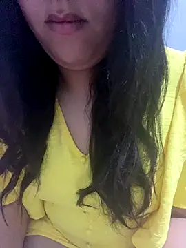 yassminsexy22 online show from 11.30.25