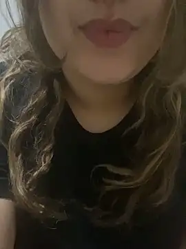 Snapshot of yassminsexy22 chatting on 03.05.26 yassminsexy22 online show from 03.05.26