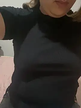 Snapshot of yassminsexy22 chatting on 03.11.26 yassminsexy22 online show from 03.11.26