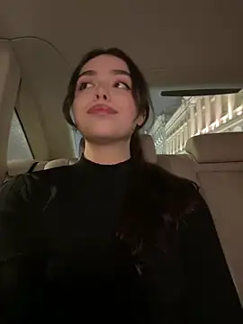 Snapshot of pantyless chatting on 12.06.24 pantyless online show from 12.06.24