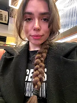 Snapshot of pantyless chatting on 09.30.25 pantyless online show from 09.30.25