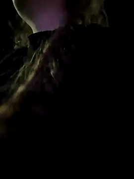 Snapshot of pantyless chatting on 10.04.25 pantyless online show from 10.04.25