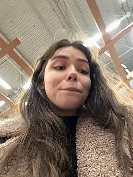 Snapshot of pantyless chatting on 02.04.26 pantyless online show from 02.04.26