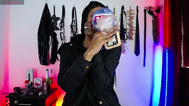 akinoro  online show from 10.04.25