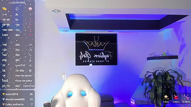 Snapshot of CamilaHarperr_ chatting on 02.13.25 CamilaHarperr online show from 02.13.25