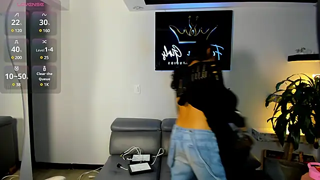 Snapshot of CamilaHarperr_ chatting on 03.04.25 CamilaHarperr online show from 03.04.25