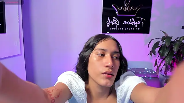 Snapshot of CamilaHarperr_ chatting on 09.20.25 CamilaHarperr online show from 09.20.25
