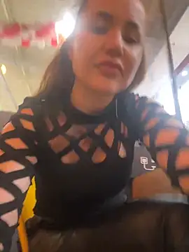 Snapshot of beautydiamond chatting on 01.11.25 beautydiamond online show from 01.11.25