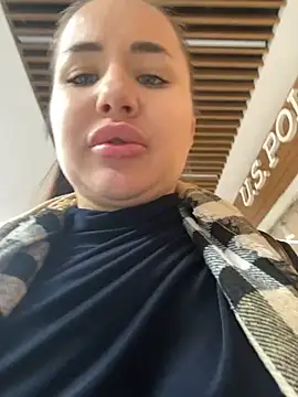 Snapshot of beautydiamond chatting on 01.24.25 beautydiamond online show from 01.24.25