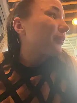 Snapshot of beautydiamond chatting on 01.25.25 beautydiamond online show from 01.25.25