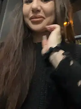 Snapshot of beautydiamond chatting on 02.01.25 beautydiamond online show from 02.01.25