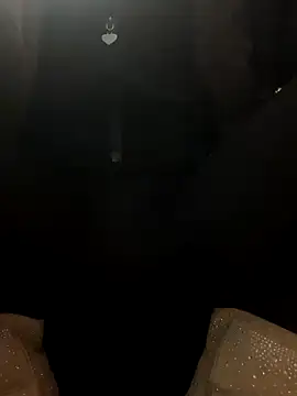 Snapshot of beautydiamond chatting on 11.28.25 beautydiamond online show from 11.28.25