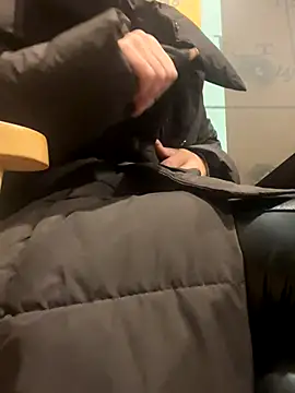 Snapshot of beautydiamond chatting on 11.29.25 beautydiamond online show from 11.29.25