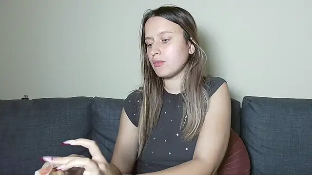 Snapshot of Submissive_love chatting on 02.24.25 Submissive love online show from 02.24.25