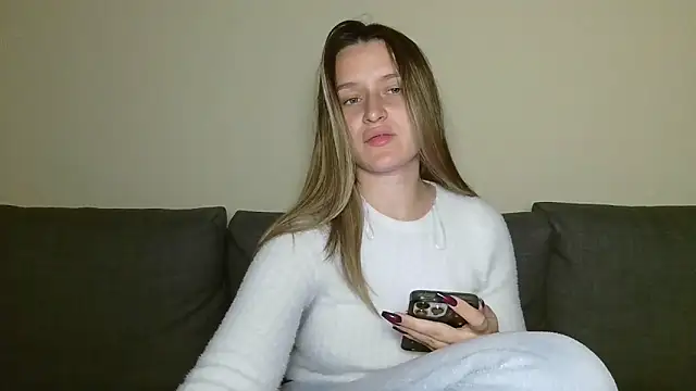 Snapshot of Submissive_love chatting on 03.17.25 Submissive love online show from 03.17.25