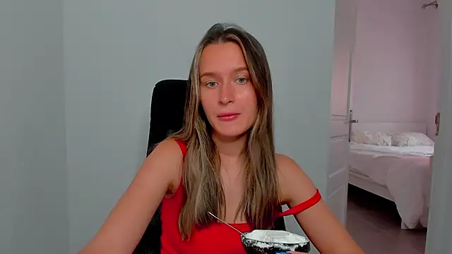 Snapshot of Submissive_love chatting on 10.02.25 Submissive love online show from 10.02.25