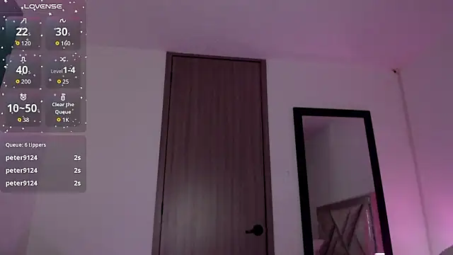 Snapshot of SophiaJoliebm chatting on 02.04.26 SophiaJoliebm online show from 02.04.26