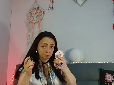 Snapshot of catalinamommyx chatting on 02.28.25 catalinamommyx online show from 02.28.25