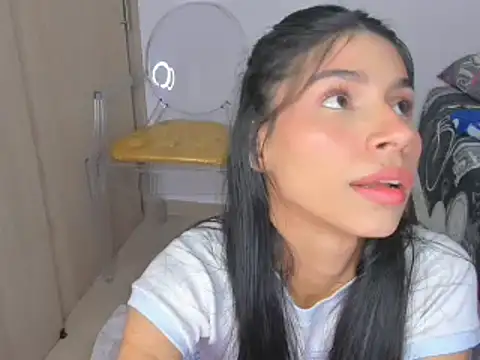 Snapshot of _violetadulce chatting on 01.17.25  violetadulce online show from 01.17.25