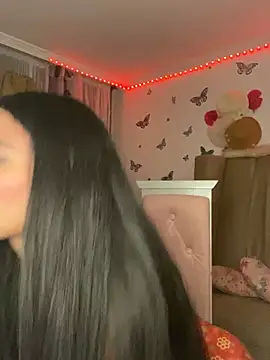 lina pink online show from 01.17.25