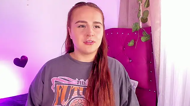 Snapshot of evy_orange1 chatting on 03.10.25 evy orange1 online show from 03.10.25