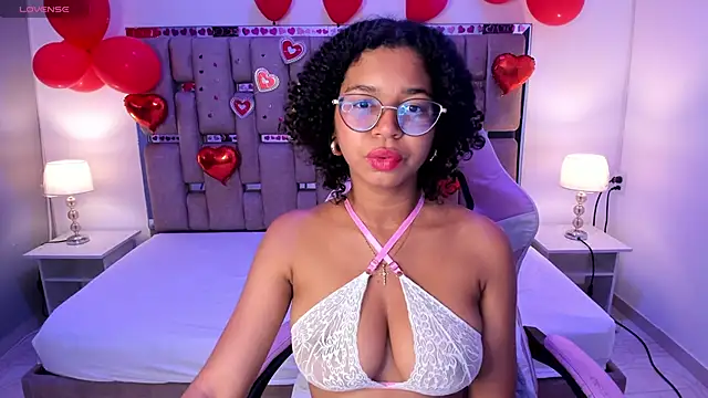 MilaHall  online show from 02.11.25