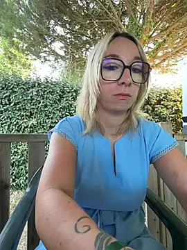 Snapshot of Giuliana_baby chatting on 07.10.26 Giuliana baby online show from 07.10.26