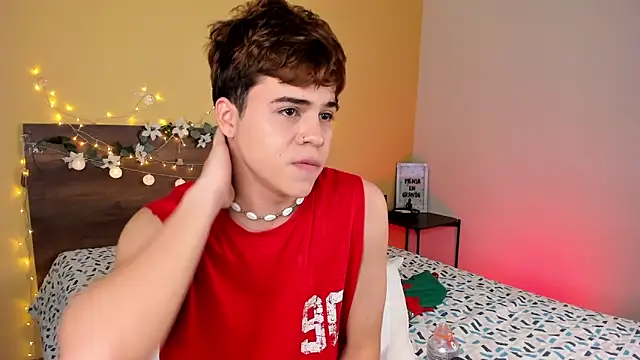 Snapshot of justinbiler chatting on 12.24.24 justinbiler online show from 12.24.24