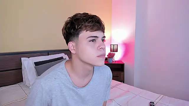 Snapshot of justinbiler chatting on 01.08.25 justinbiler online show from 01.08.25