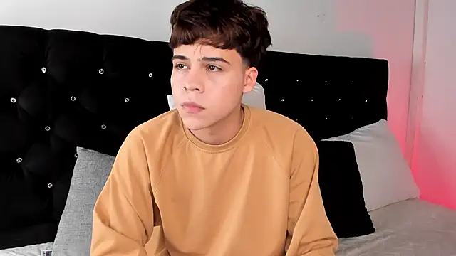 Snapshot of justinbiler chatting on 02.05.25 justinbiler online show from 02.05.25