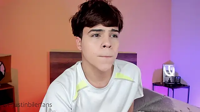 Snapshot of justinbiler chatting on 02.19.25 justinbiler online show from 02.19.25