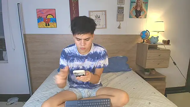 Snapshot of justinbiler chatting on 09.25.25 justinbiler online show from 09.25.25