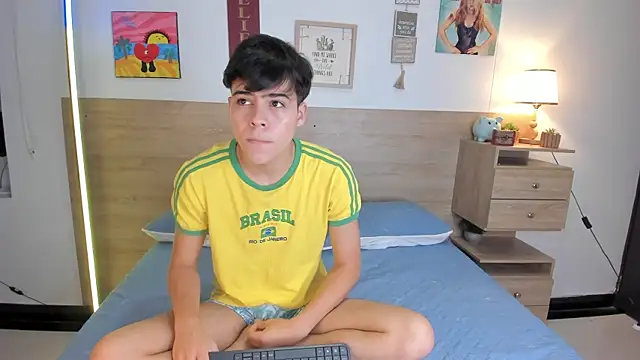 Snapshot of justinbiler chatting on 10.16.25 justinbiler online show from 10.16.25