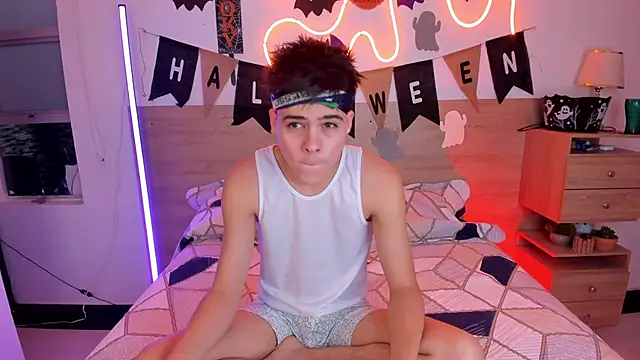 Snapshot of justinbiler chatting on 10.26.25 justinbiler online show from 10.26.25