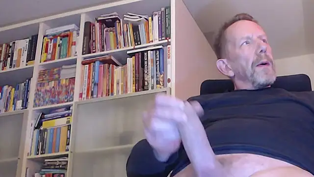 Snapshot of BennyK72 chatting on 02.24.25 BennyK72 online show from 02.24.25