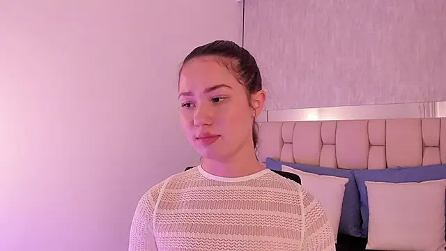 Snapshot of Roxie-Summers11 chatting on 01.21.25 Roxie-Summers11 online show from 01.21.25