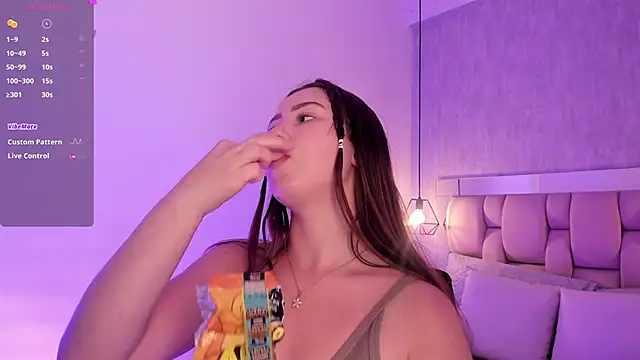 Snapshot of Roxie-Summers11 chatting on 01.30.25 Roxie-Summers11 online show from 01.30.25