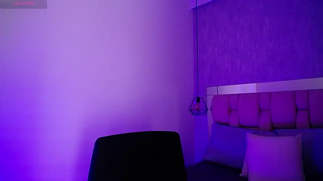 Snapshot of Roxie-Summers11 chatting on 02.22.25 Roxie-Summers11 online show from 02.22.25