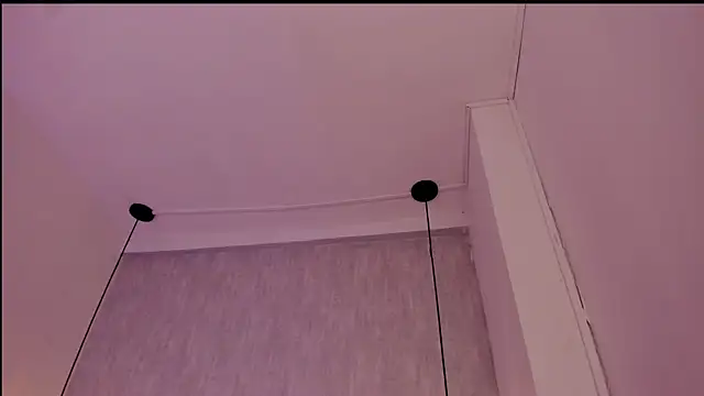 Roxie-Summers11 online show from 04.30.26